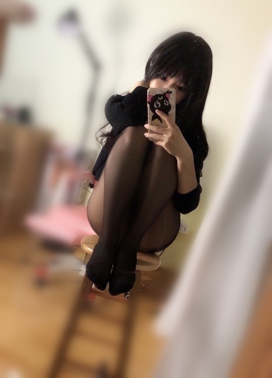EYxIOowUcAMUz5a.jpg